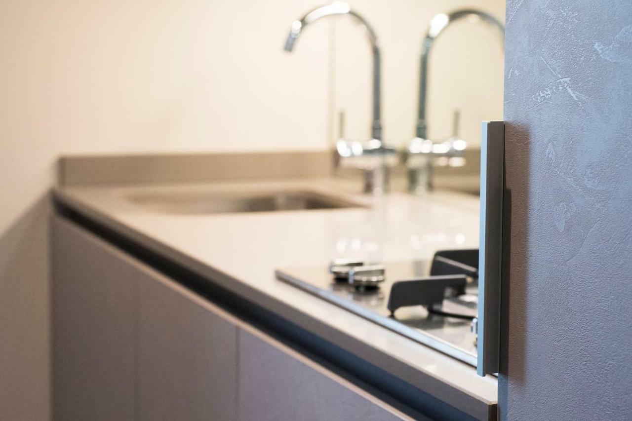 Joivy Elegant 1Br Flat Near City Centre Комо Екстер'єр фото
